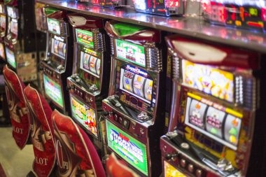 Feature-round multiplier payout summary